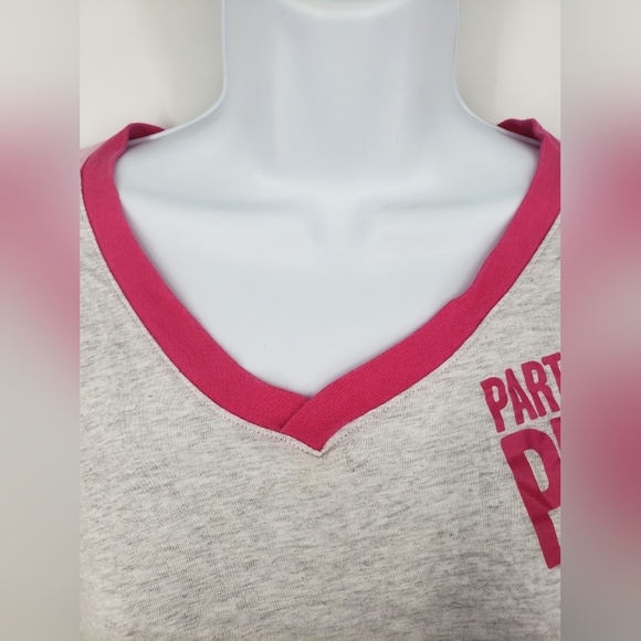 Zumba Shirt Women's Large Pink & White  Party In Pink Graphics Short Sleeves - Picture 4 of 9